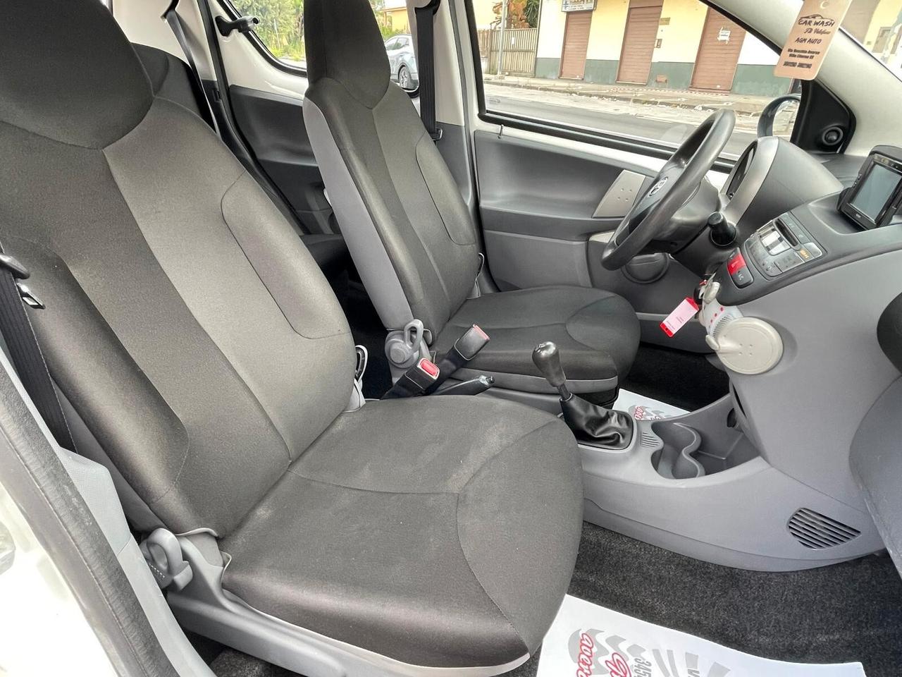 Toyota Aygo 1.0 12V VVT-i 5 porte Deep Ocean Connect