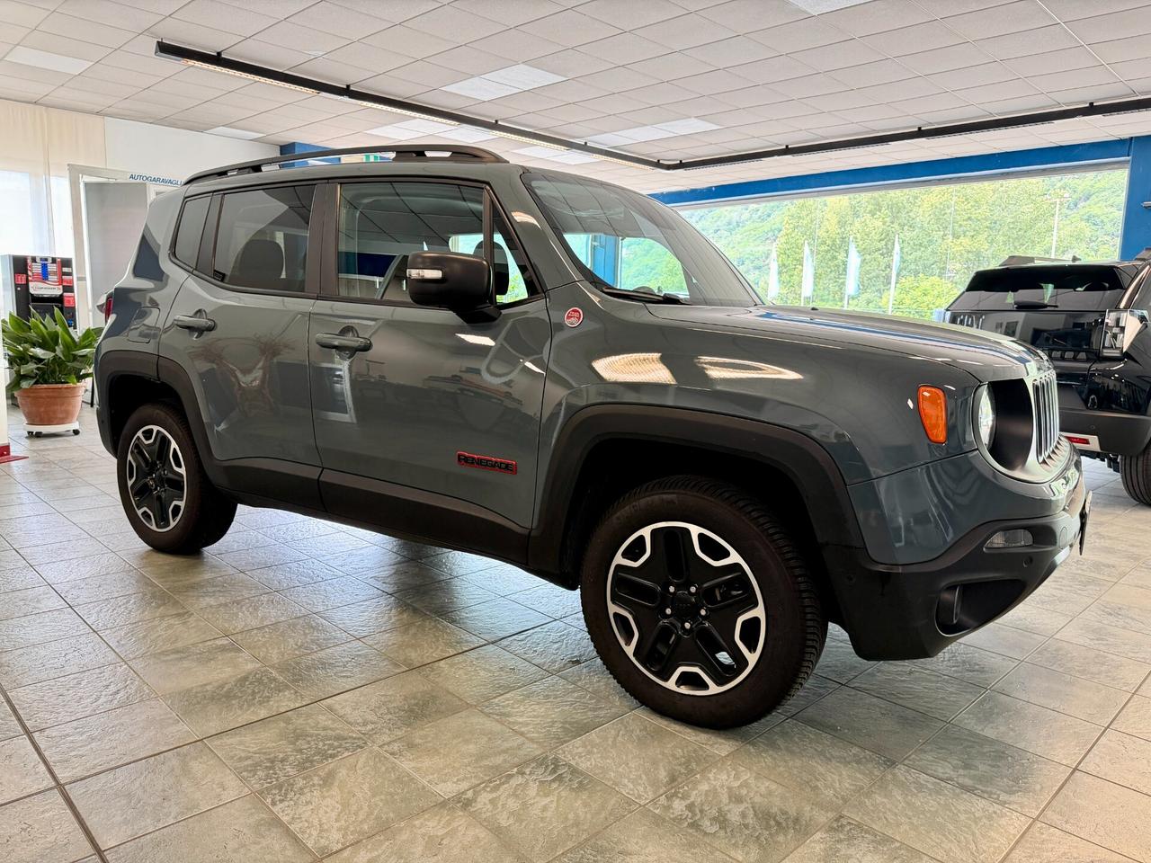 Jeep Renegade 2.0 Mjt 170CV 4WD Trailhawk Cambio automatico