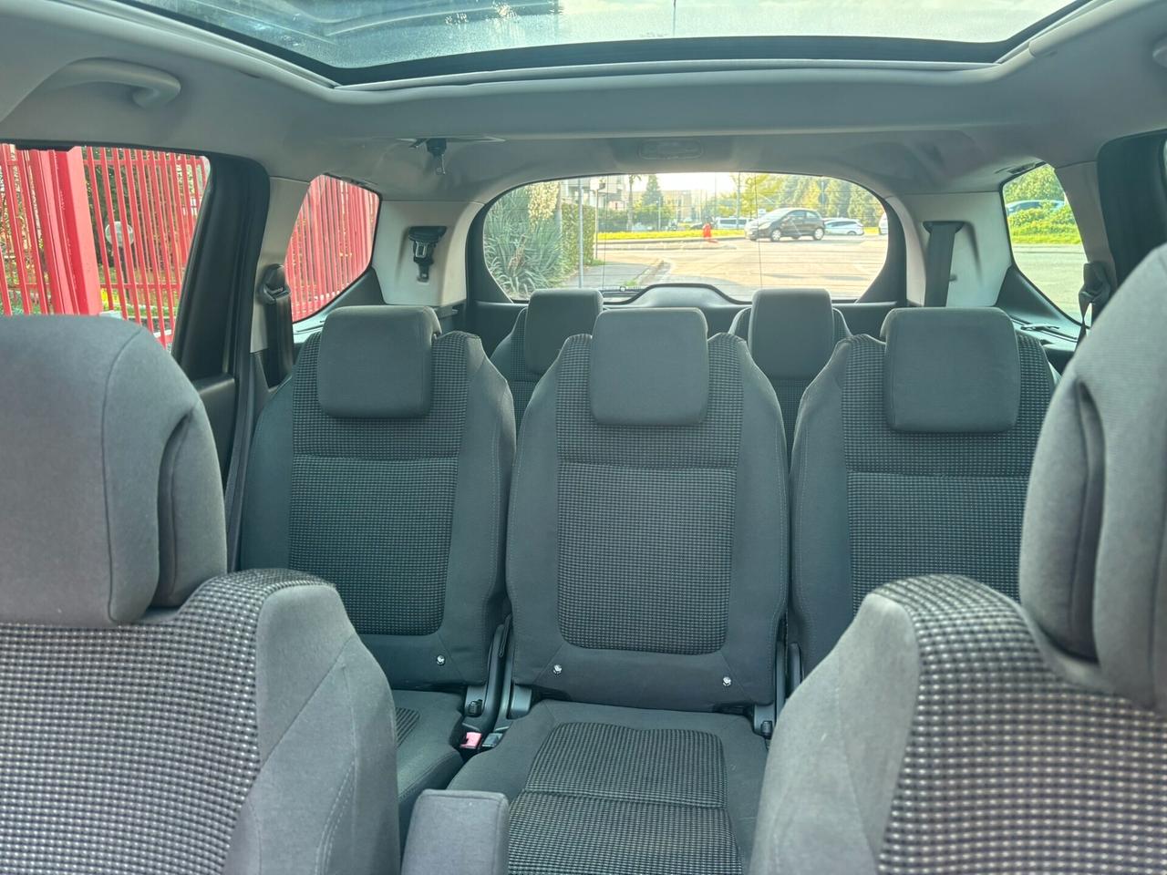 Peugeot 5008 1.6 HDi 112CV Allure
