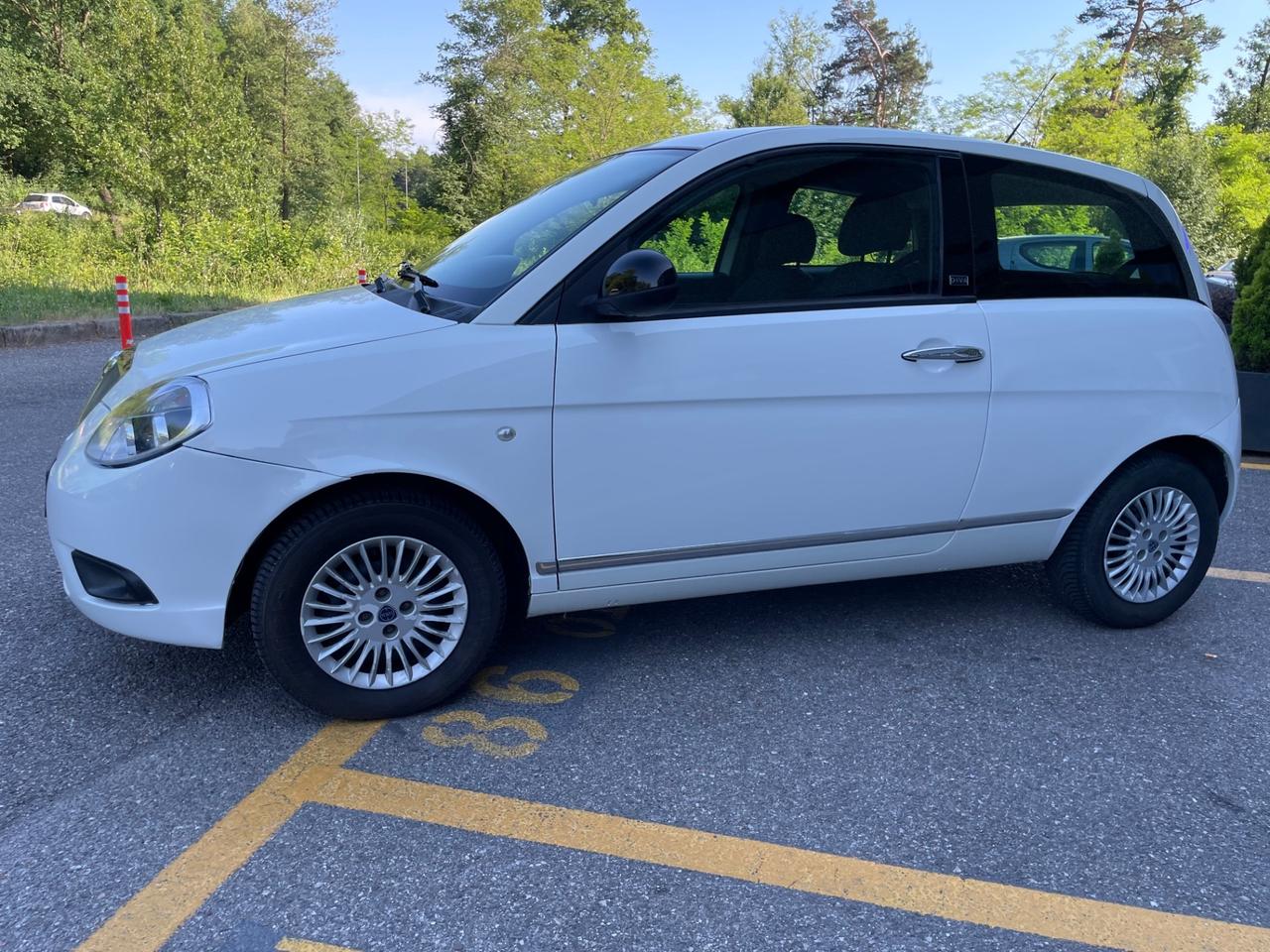 Lancia Ypsilon 1.2 69 CV Elle
