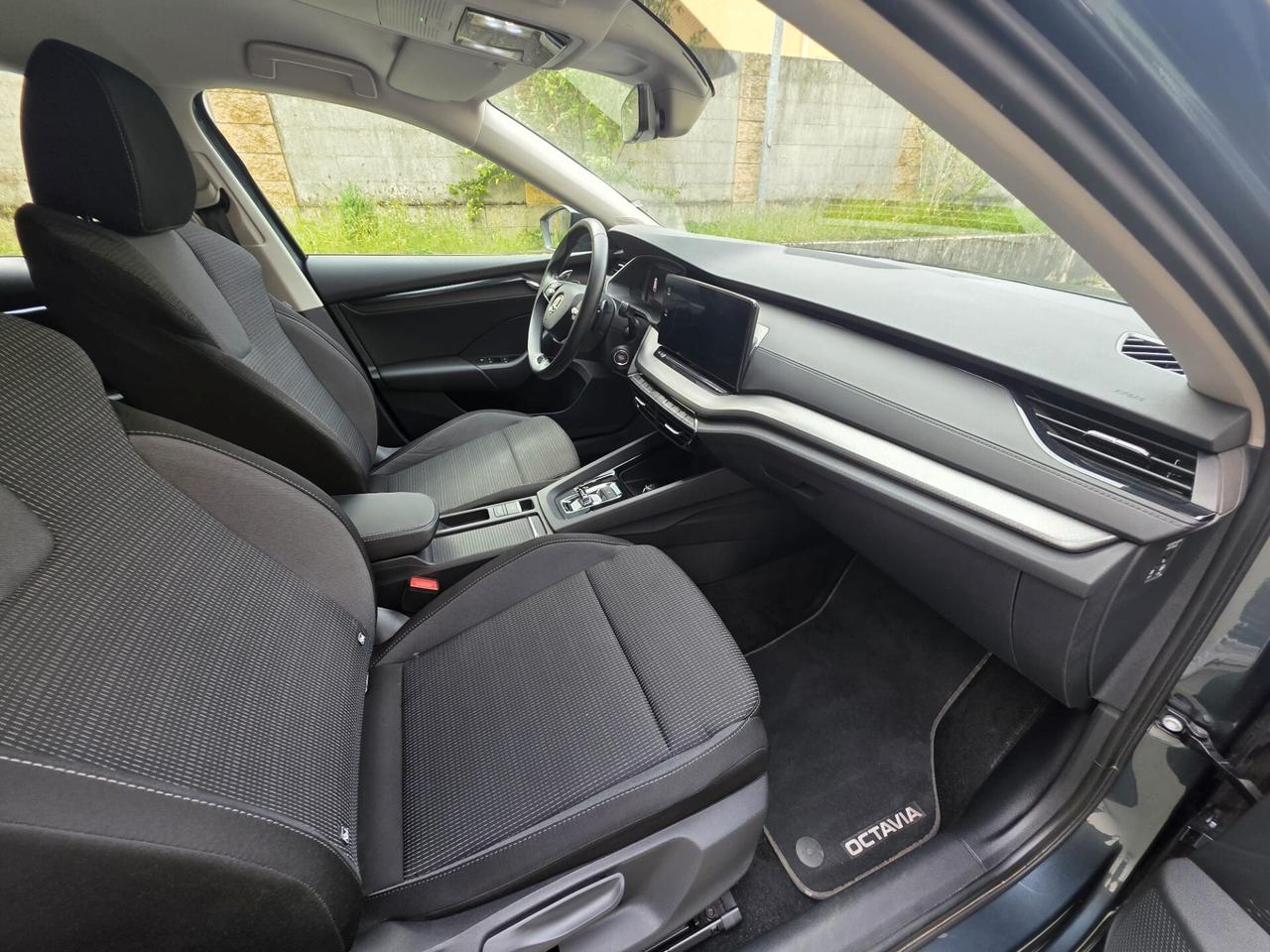 Skoda Octavia 1.0 e-TEC DSG Wagon Executive