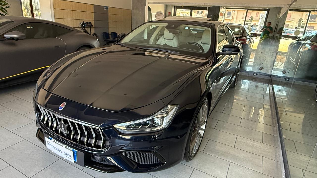 Maserati Ghibli V6 Diesel 275 CV Gransport RESTYLING