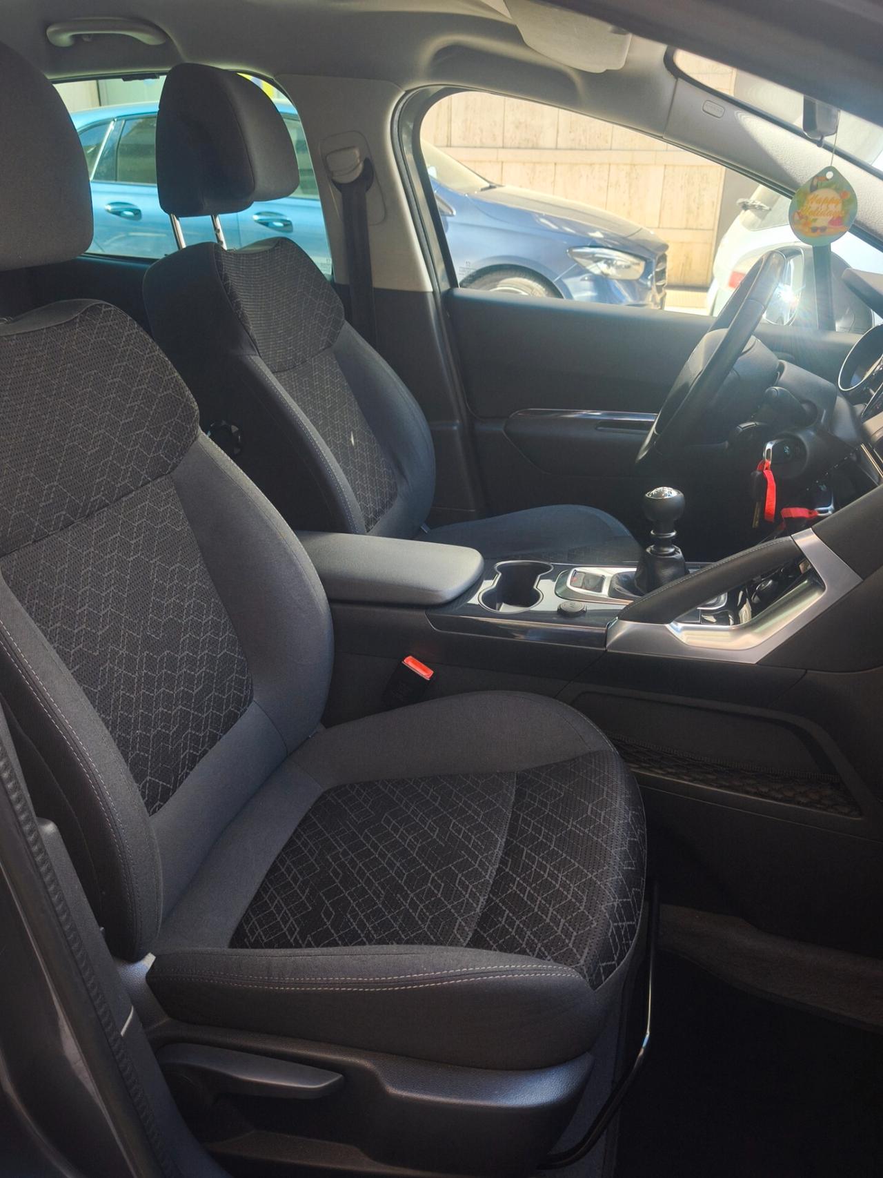 Peugeot 3008 1.6 HDi 115CV Allure 2014