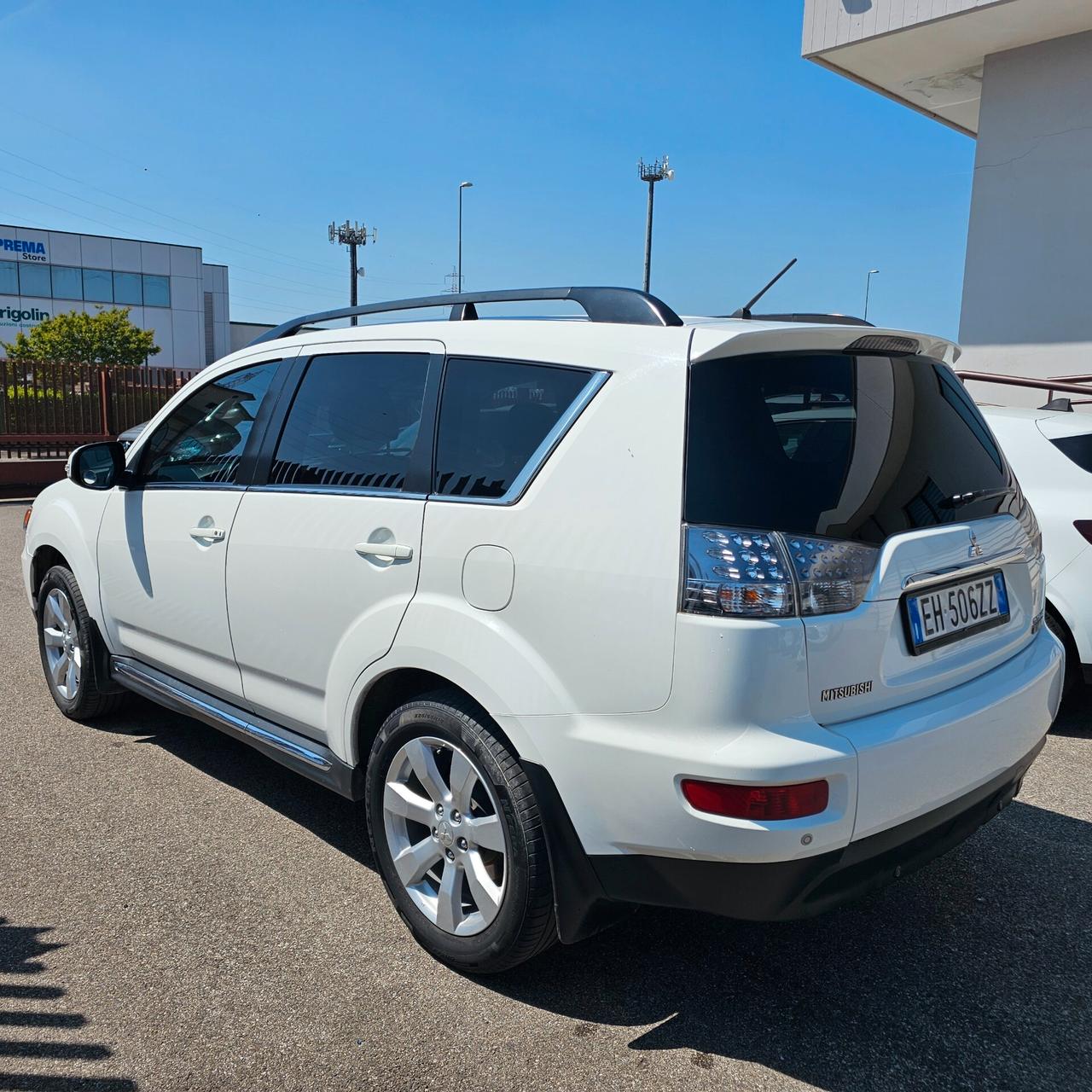 Mitsubishi Outlander 2.2 DI-D TC-SST Instyle DPF 7p