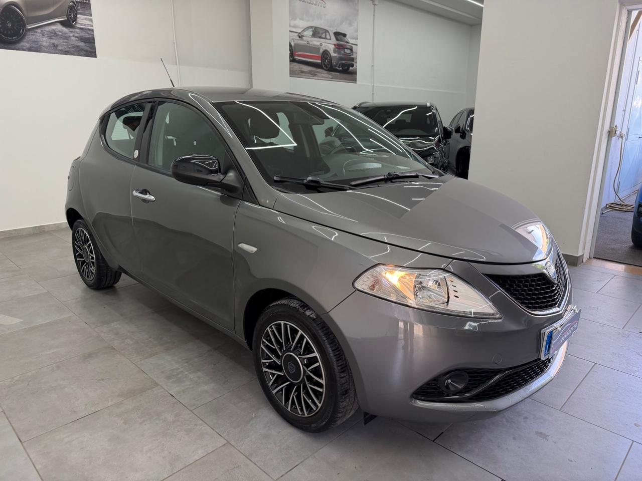Lancia Ypsilon 1.2 69 CV GPL Ecochic Gold 10.2019