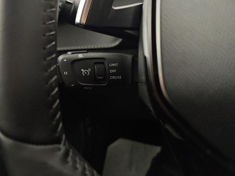 Peugeot 2008 Hybrid 145 e-DCS6 Allure