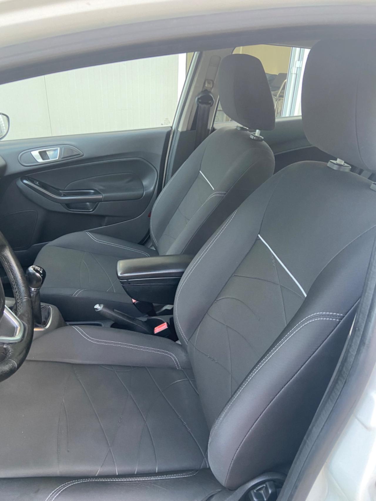 Ford Fiesta 1.5 TDCi 75CV 5 porte Titanium