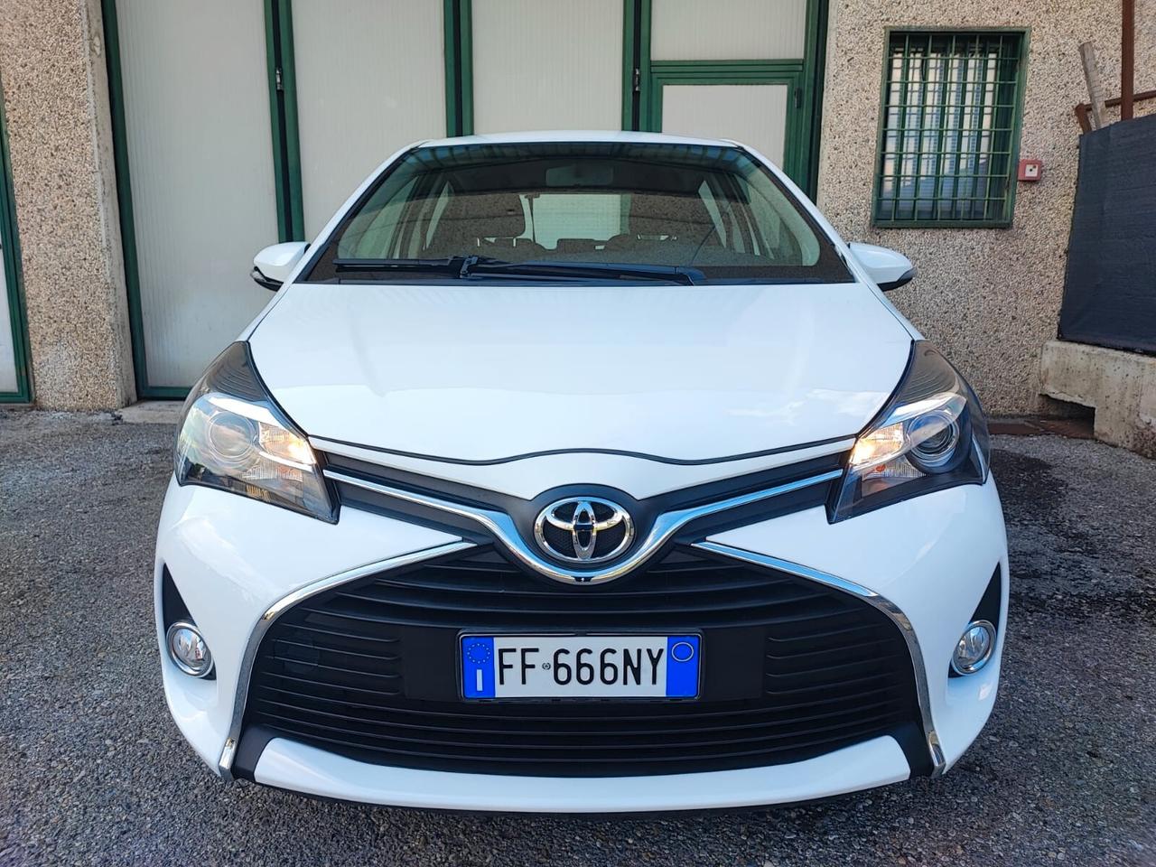 Toyota Yaris 1.0 BENZINA NEOPATENTATI 2016 5 PORTE