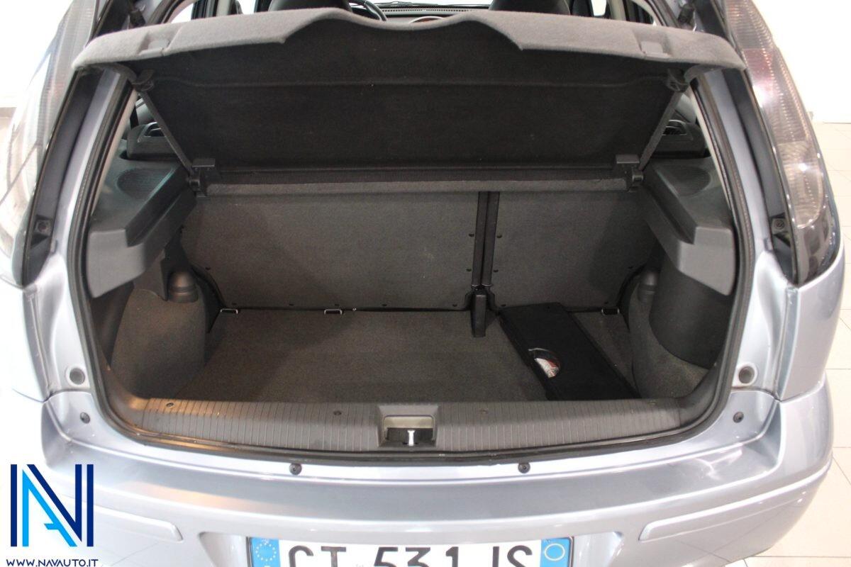 OPEL Corsa 1.3 CDTI Cosmo - 2005