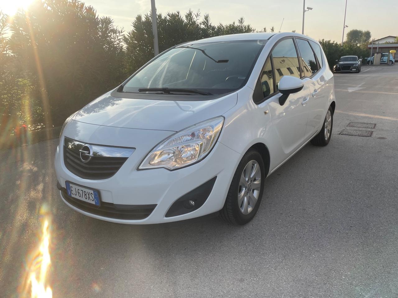Opel Meriva 1.4 benzina anno 2011 km 115 mila