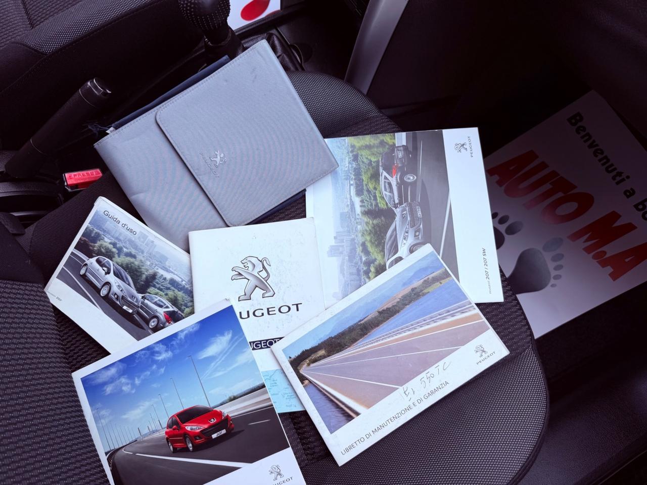 Peugeot 207 2011 1.4 8V 75CV 5p. Ok neopatentati ! ! !