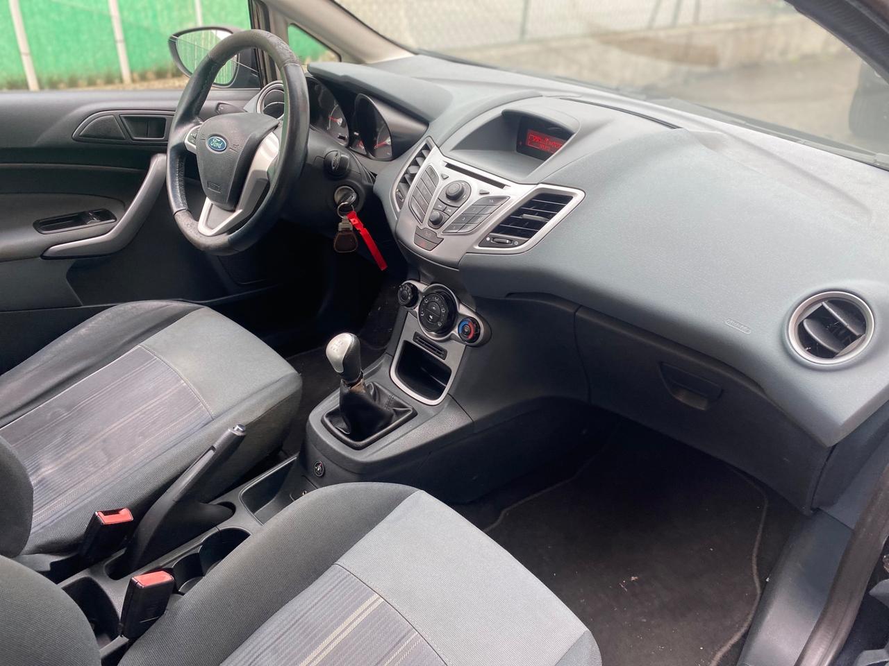 Ford Fiesta 1.4 5 porte Bz.- GPL Titanium