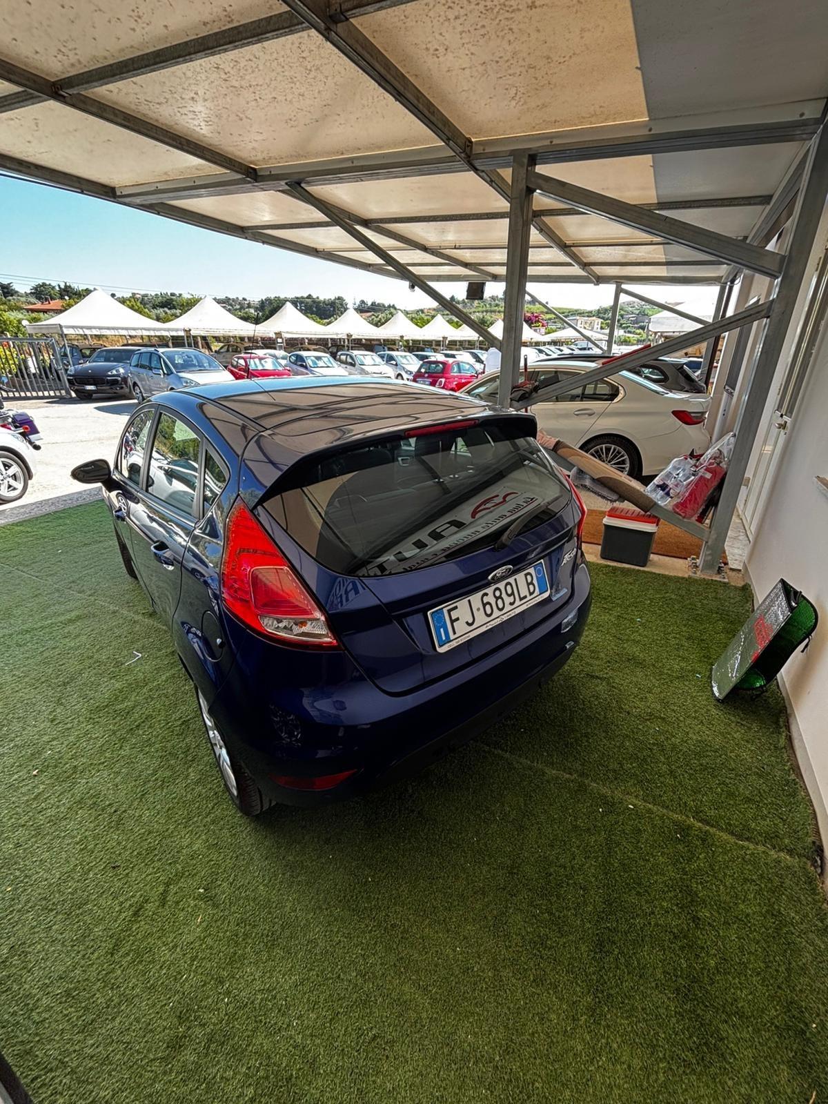 Ford Fiesta 1.5 TDCi 75CV 5 porte ST-Line