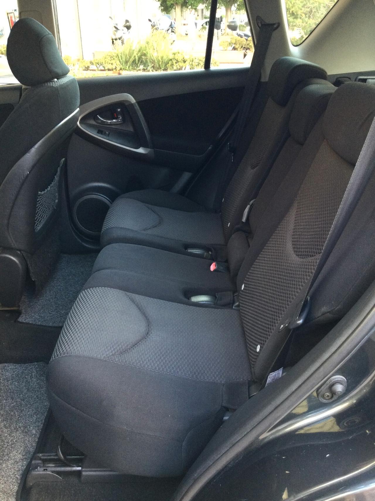 Toyota RAV 4 2.2 D-4D 136 CV Luxury