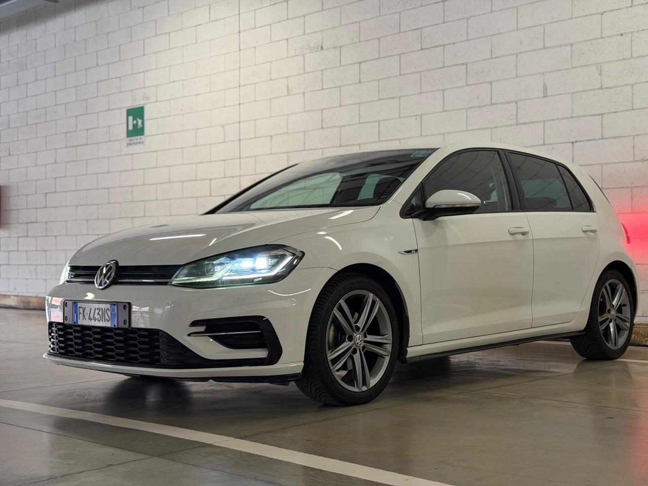 Volkswagen Golf 1.4 TSI 125CV DSG R Line