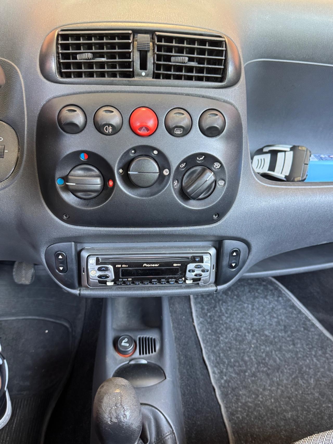 Fiat Seicento 1.1i cat Sporting ha solo 44.000 km