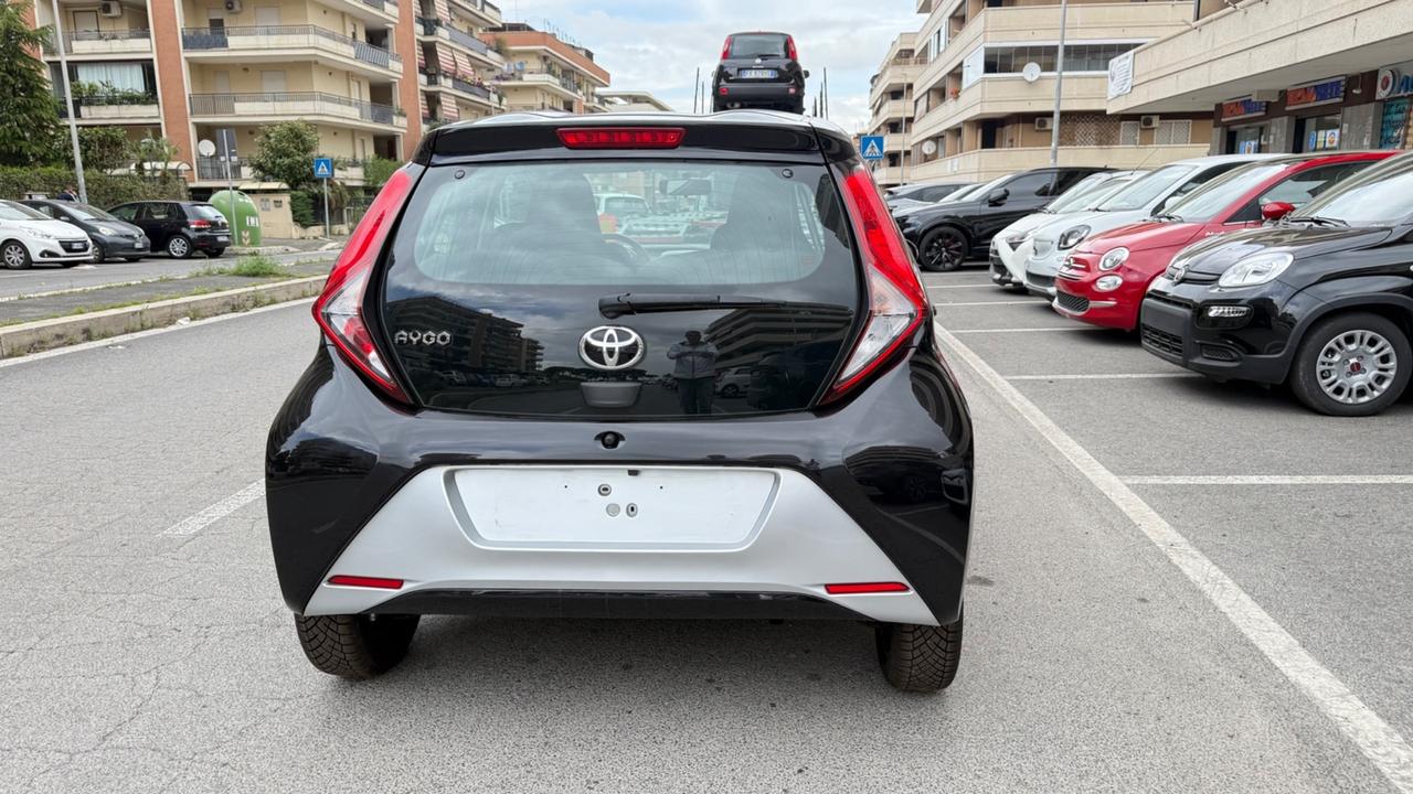 Toyota Aygo Connect 1.0 VVT-i 72 CV 5 porte x-cool LED NAVI CAR PLAY PDC BLUETOOTH CERCHI 16