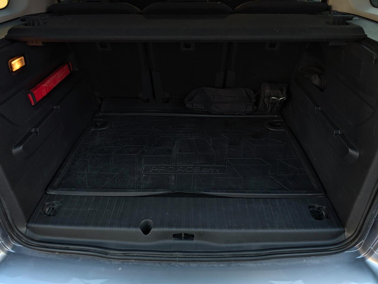 Toyota Proace City Verso 1.5D EXECUTIVE TAGLIANDI CERT. UNICO PROP.