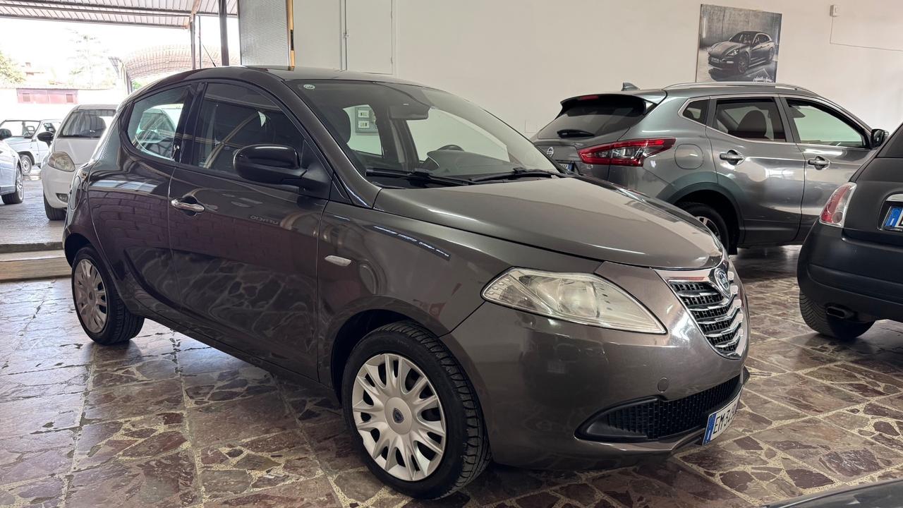 Lancia Ypsilon 1.3 MJT 16V 95 CV 5 porte S&S Silver