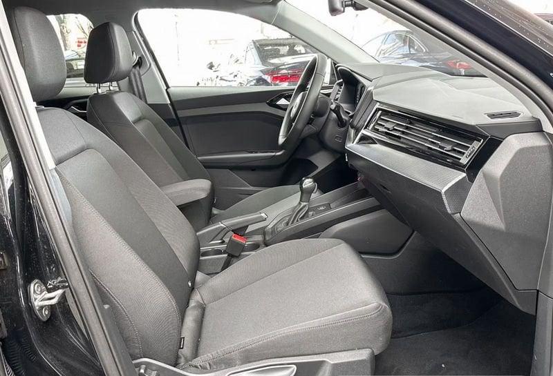 Audi A1 A1 SPB 25 TFSI S tronic S line edition Black Pack 17" Camer a