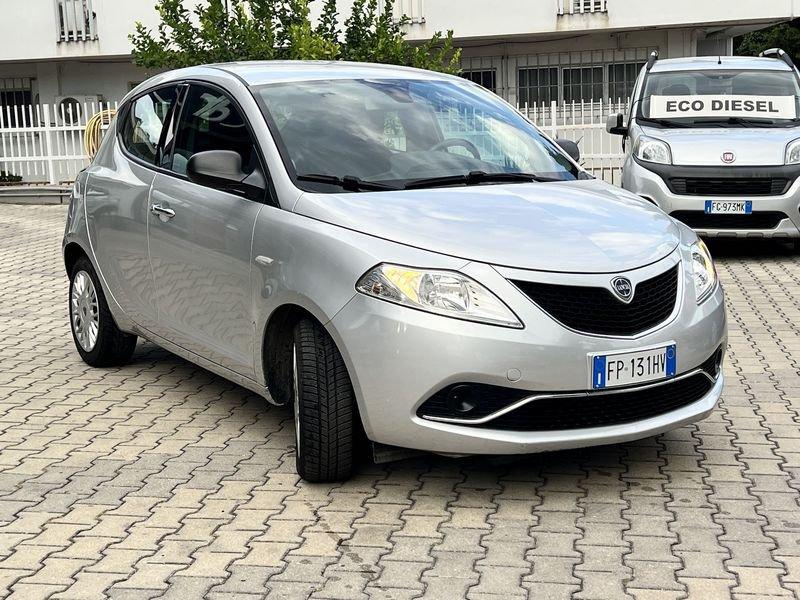 Lancia Ypsilon Ypsilon 1.2 69 CV 5 porte Elefantino