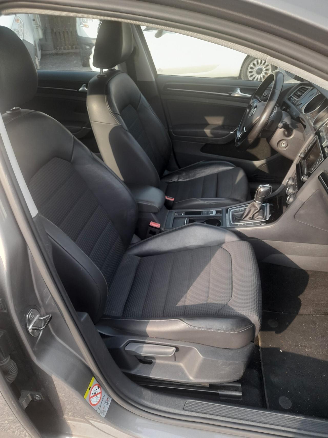 Volkswagen Golf Business 1.6 TDI DSG 5p. Highline