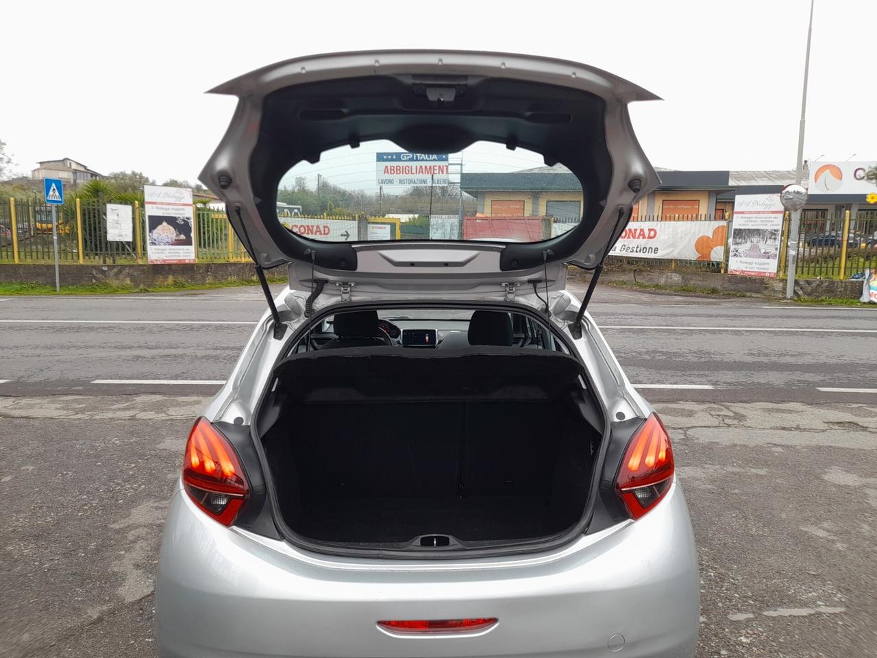 Peugeot 208 BlueHDi 75 5 porte Allure