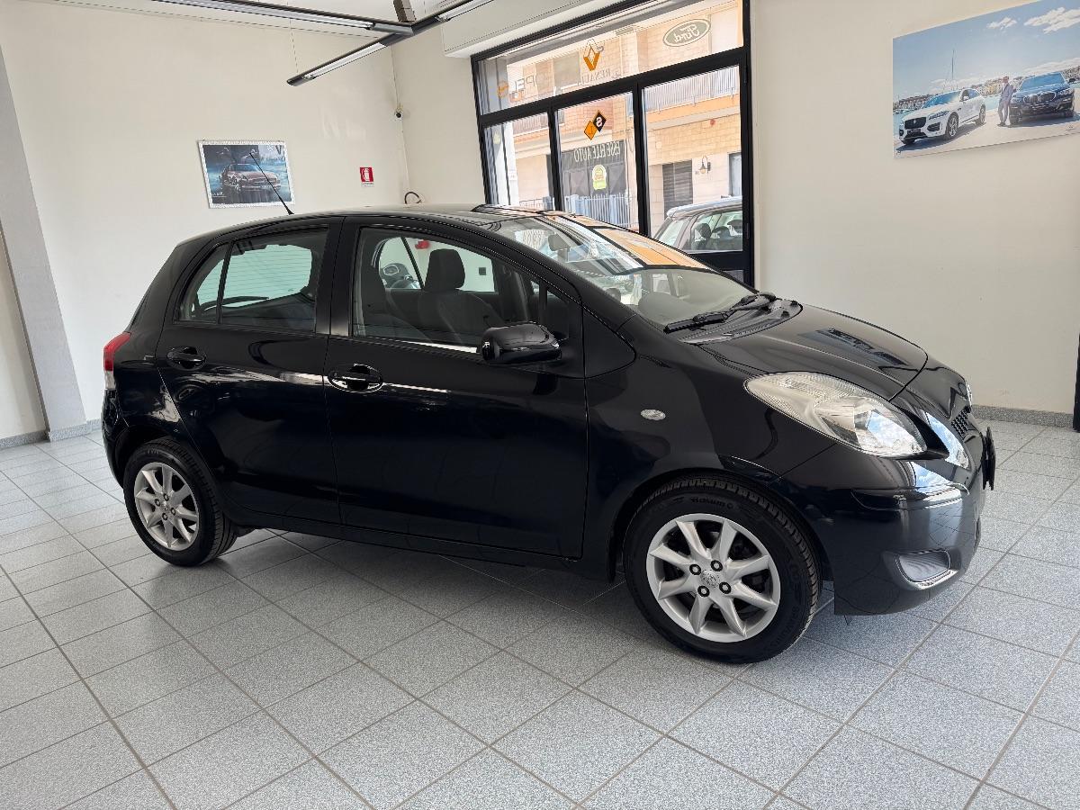 TOYOTA YARIS 1.4 D-4D 5p. Sol ADATTA NEOPATENTATI