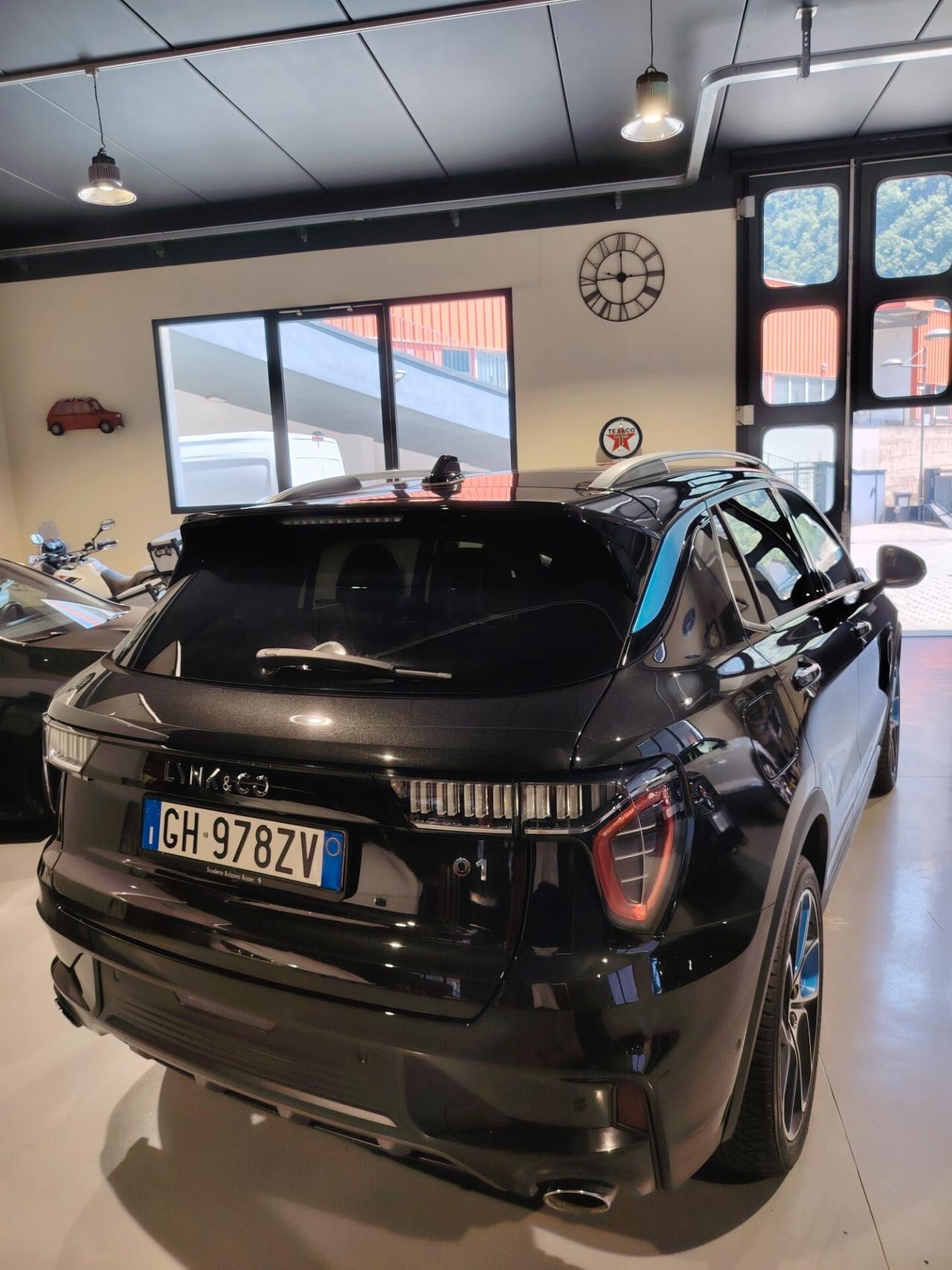Lynk&co 01 PHEV