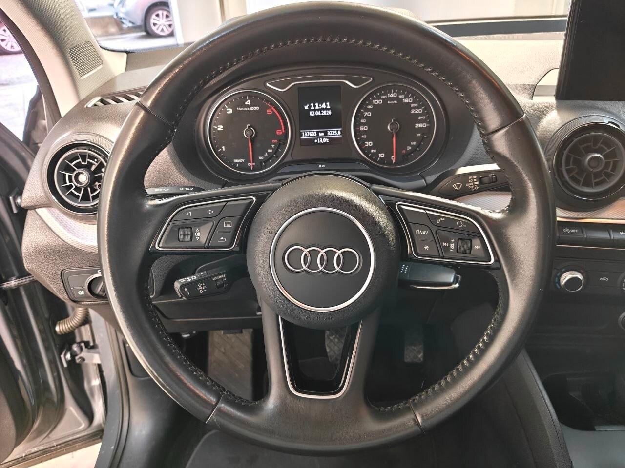 AUDI Q2 Q2 30 TDI S tronic Business