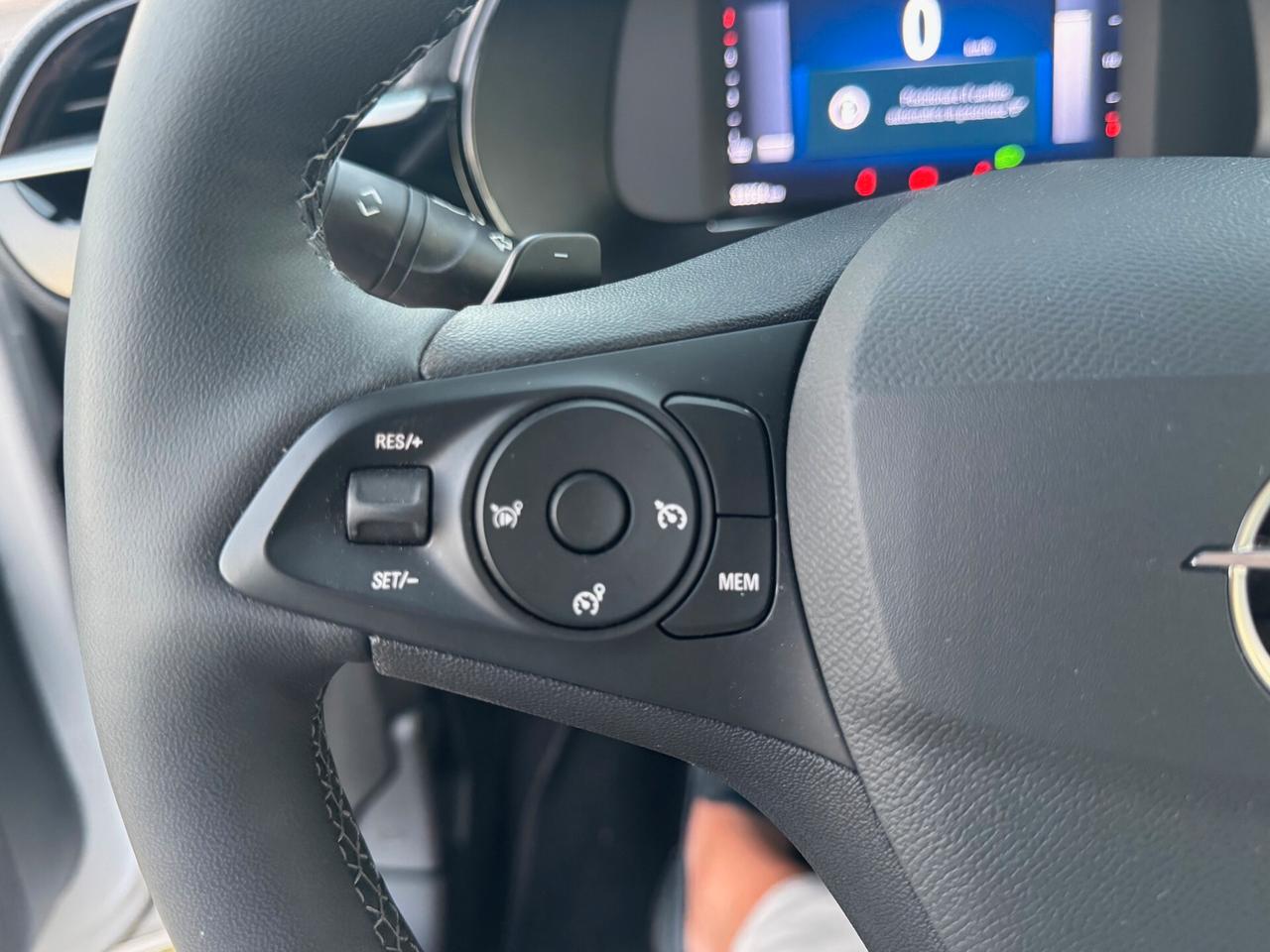 Opel Corsa 1.2cc 100cv EAT8 Automatica GS