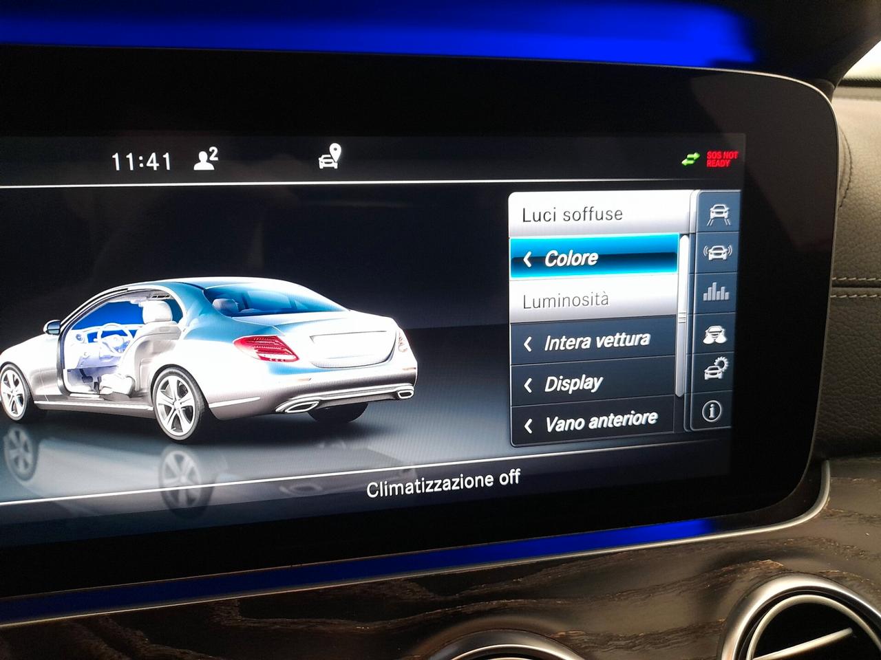 MERCEDES E 220 D AMG LINE BERLINA