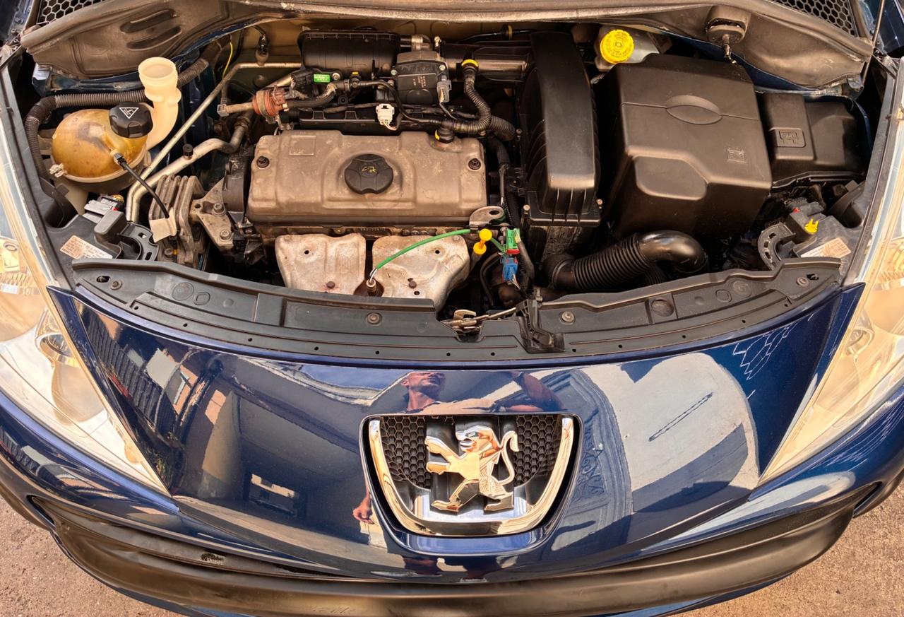 Peugeot 207 benz. NAVI 2009 - appena tagliandata !