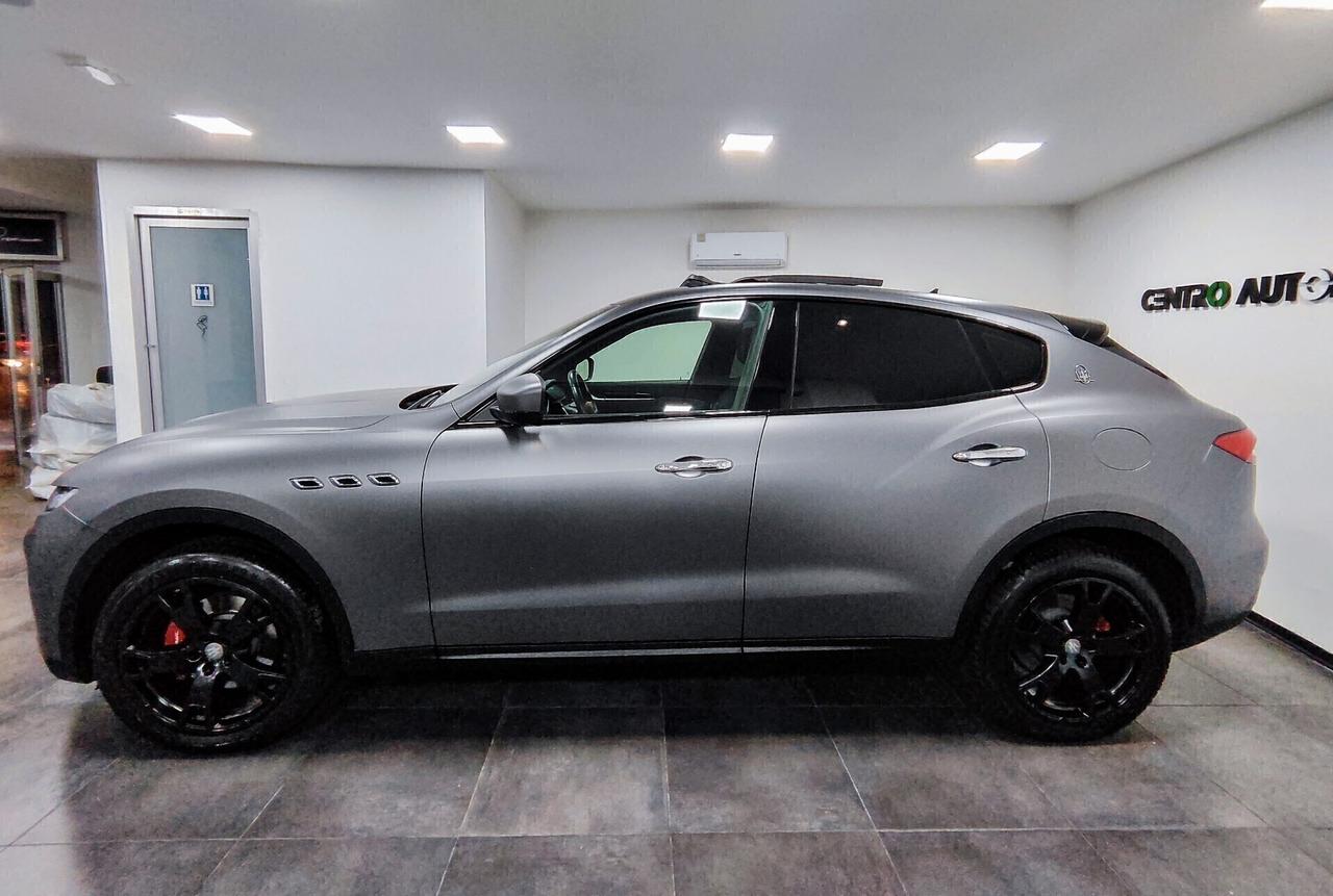 Maserati Levante V6 Diesel 275 CV AWD Gransport TETTO