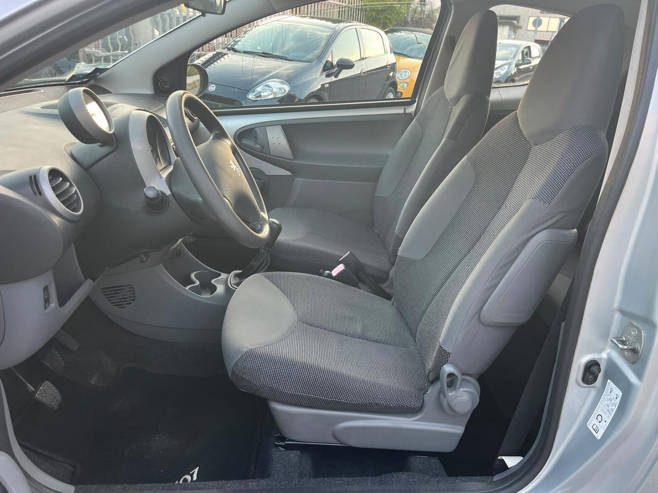 Peugeot 107 1.0 68CV 3p. SOLO 49.000 KM !!!