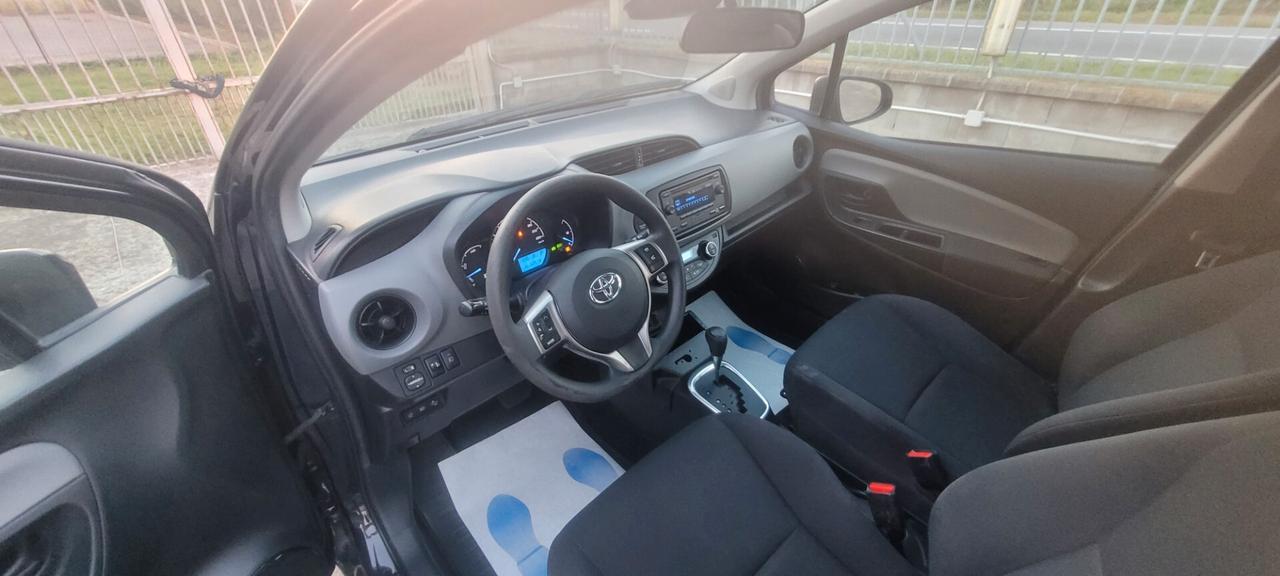 Toyota Yaris 1.5 Hybrid 5 porte Cool