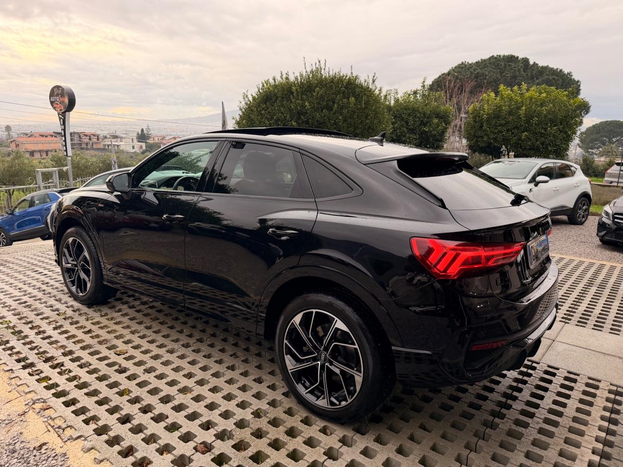 Audi Q3 SPB 45 TFSI e S tronic S Line Tetto Pan Plagin