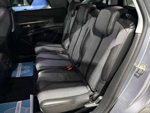 Peugeot 5008 7 Posti Cambio Automatico Distribuzione nuova