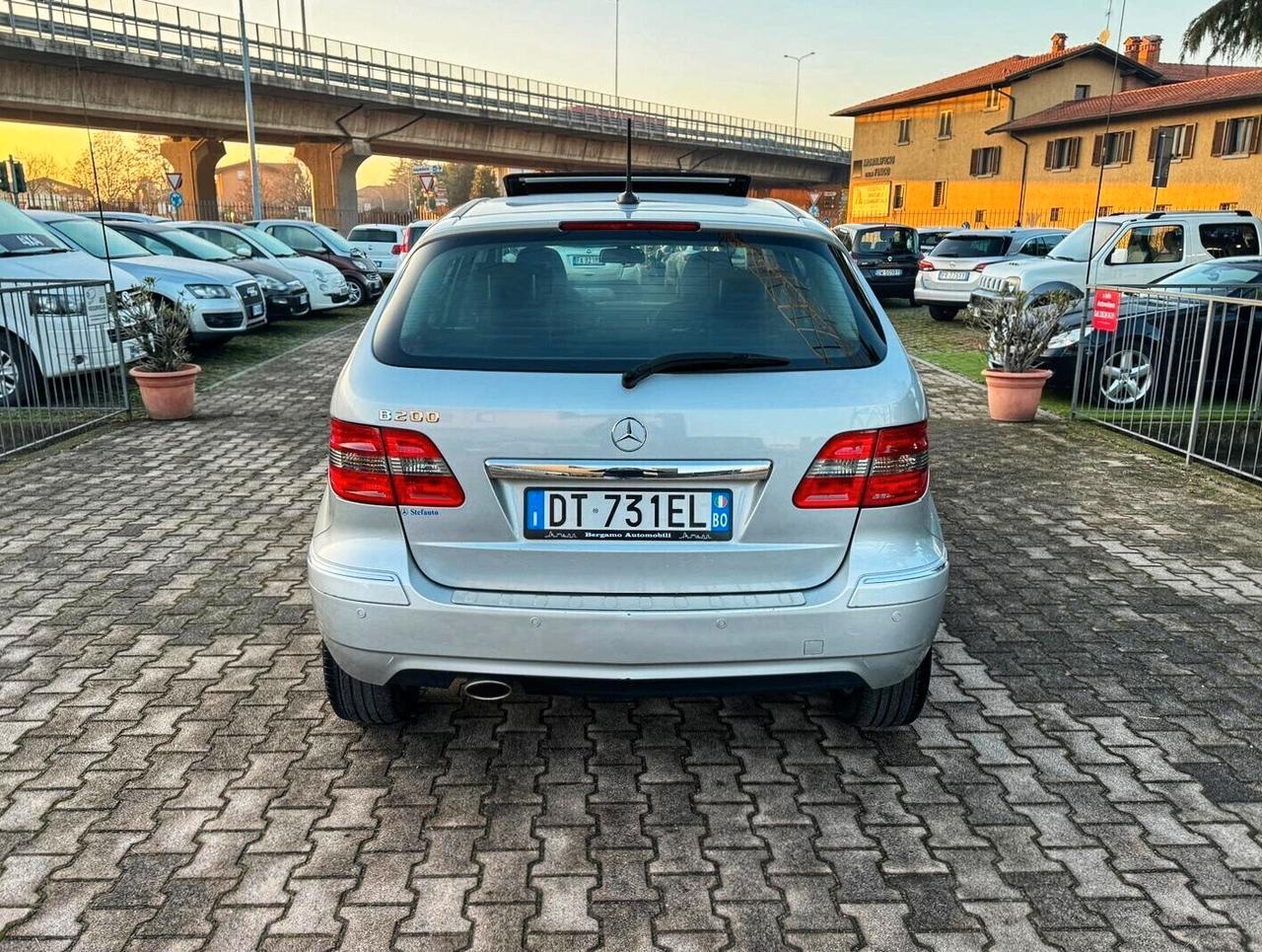 Mercedes-benz B 200 Sport AUTOMATICA SENSORI PDC CRUISE TETTO PANORAMICO APRIBILE