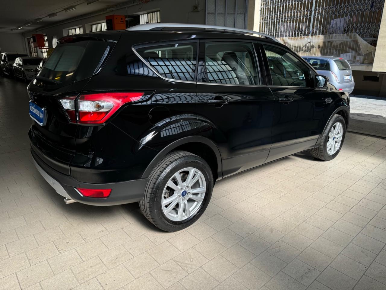 Ford Kuga 2.0 TDCI 120 CV S&S 2WD Powershift Business