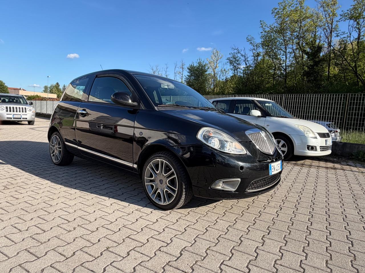 Lancia Ypsilon 1.2 69 CV 5 porte S&S Platinum