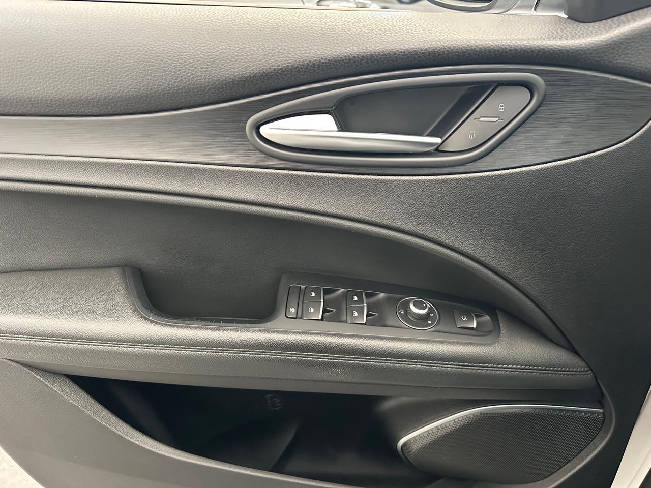 Alfa Romeo Stelvio 2.2 Turbodiesel 180 CV AT8 Q4 Business