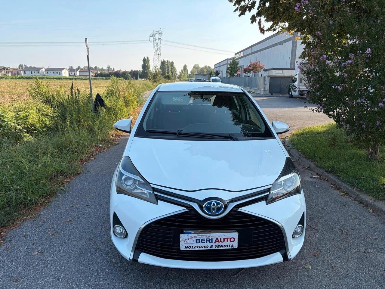 Toyota Yaris 1.5 Hybrid 5 porte activ