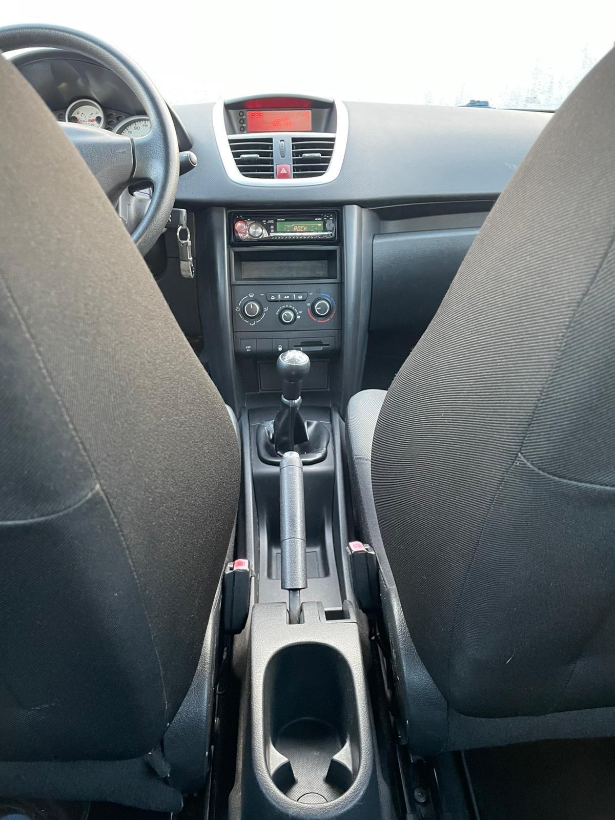 Peugeot 207 1.4 8V 75CV 5p. X Line 12 MESI GARANZIA