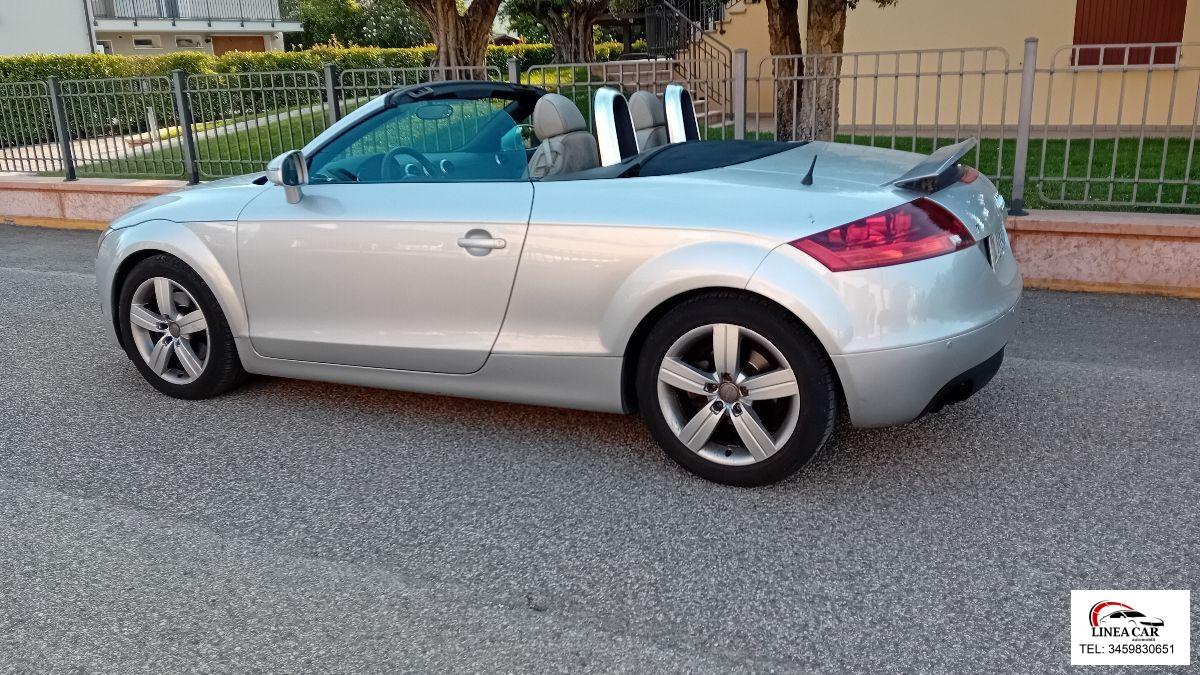 AUDI - TT Cabrio - 2.0 TFSI