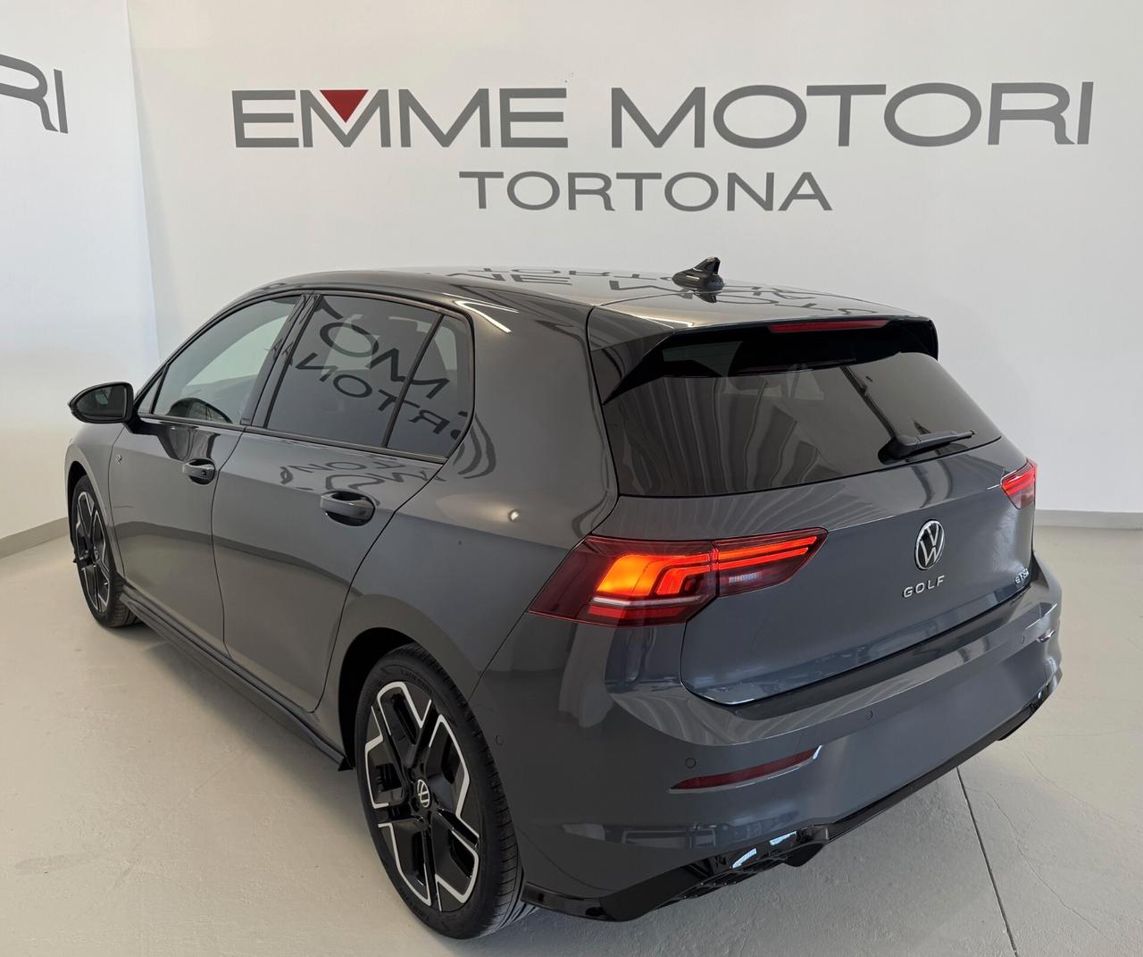 Volkswagen Golf 1.5 etsi R-Line Plus 150cv DSG/KM0/NO VINCOLI