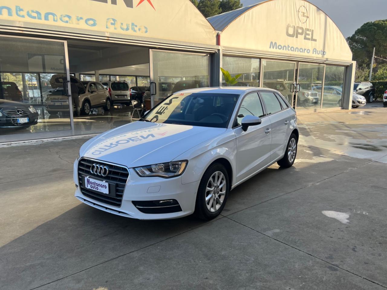 Audi A3 SPB 1.6 TDI Ambition con gancio traino