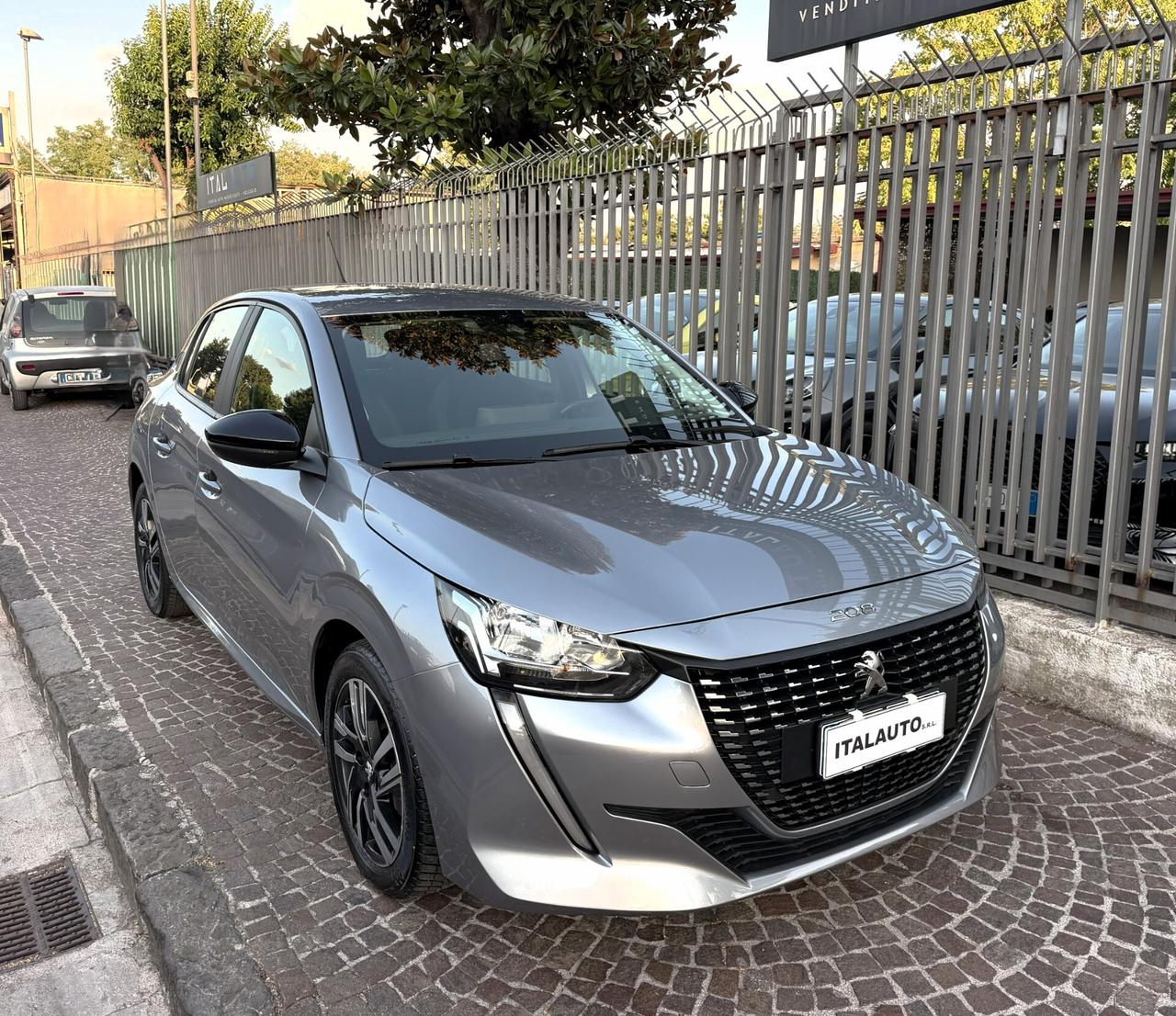 Peugeot 208 PureTech 100 Stop&Start EAT8 5 porte Active Pack