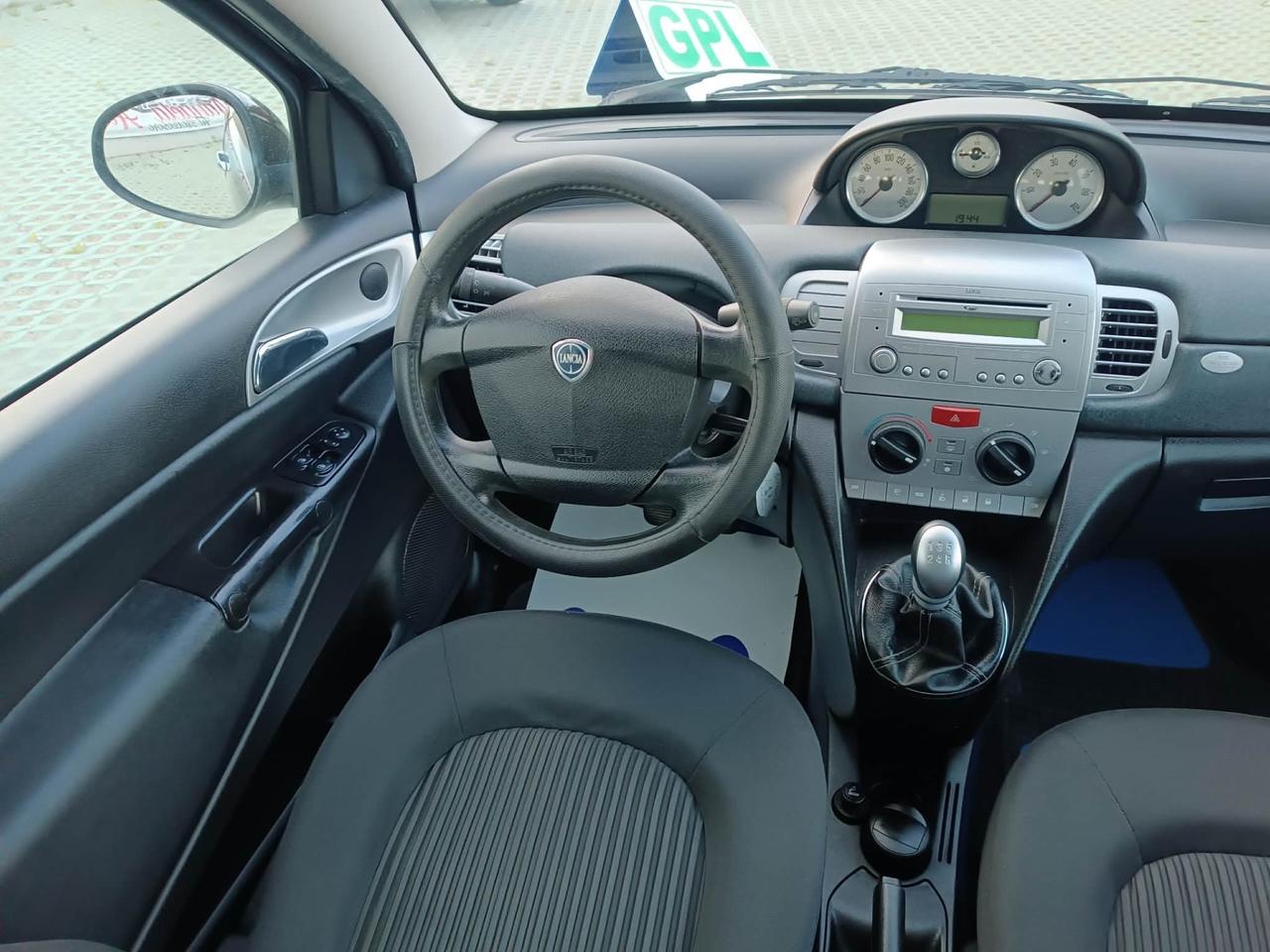 Lancia Ypsilon 1.2 GPL