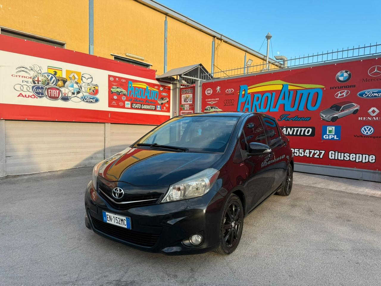 Toyota Yaris 1.4 90cv 5 porte Lounge - 2012